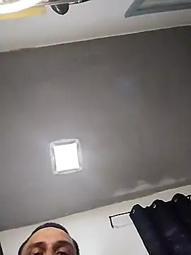 Snapshot of thickcocklatino chatting on February 2025 11:30:01 PM thickcocklatino online show from February 2025 11:30:01 PM