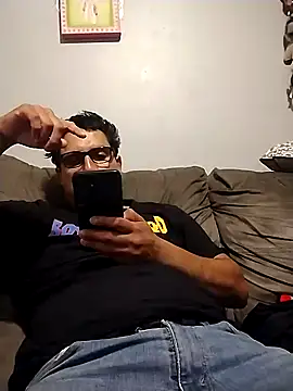 Snapshot of thickcocklatino chatting on September 2025 06:02:01 PM thickcocklatino online show from September 2025 06:02:01 PM