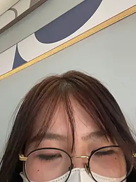 Onee-Chew online show from April 2026 01:42:02 AM