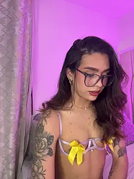 Samantha Bernardo online show from March 2026 03:45:02 AM