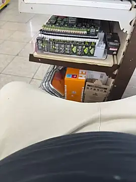 buri232 online show from February 2025 12:42:01 PM