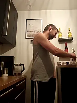 Snapshot of Mjn34 chatting on December 2025 06:17:02 AM Mjn34 online show from December 2025 06:17:02 AM