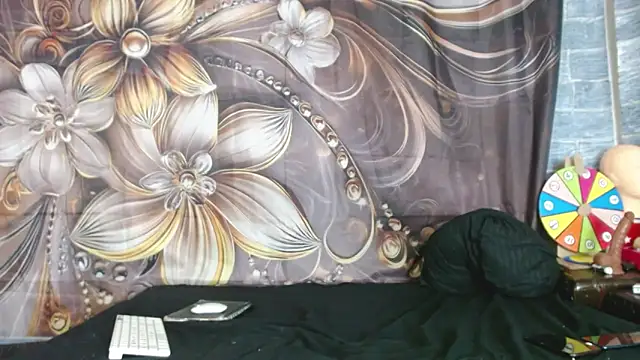 Snapshot of sweet_Allys chatting on December 2025 11:12:01 PM sweet Allys online show from December 2025 11:12:01 PM