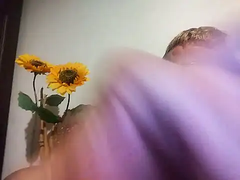 Snapshot of Robertino21cm chatting on October 2025 04:31:01 AM Robertino21cm online show from October 2025 04:31:01 AM