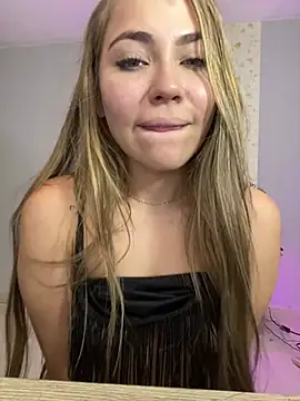 NatashaCruz- online show from December 2024 10:03:01 PM