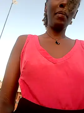 Snapshot of lynnkatrina chatting on September 2025 02:55:01 PM lynnkatrina online show from September 2025 02:55:01 PM