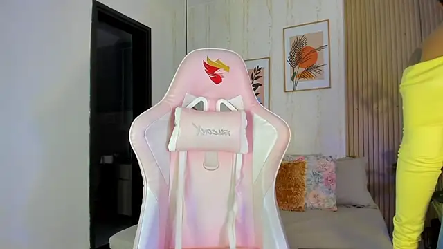 CameronCollins  online show from December 2025 07:52:01 PM