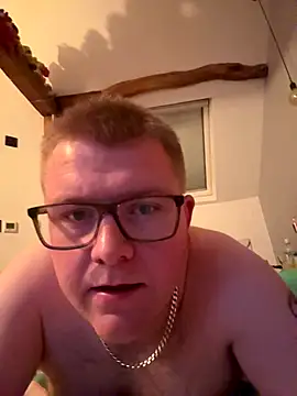 Snapshot of harryletsgo chatting on September 2025 08:23:01 PM harryletsgo online show from September 2025 08:23:01 PM