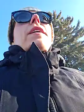 Ellie-L-Elizabeth online show from January 2025 03:20:01 PM