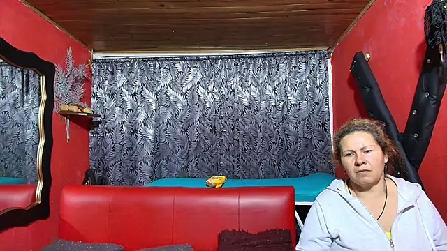 lesbiancuple online show from February 2025 12:16:01 AM