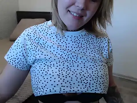 leeilawow online show from May 2026 06:20:01 AM