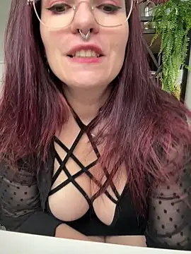 Snapshot of LunaMoongirl chatting on December 2024 12:43:02 PM LunaMoongirl online show from December 2024 12:43:02 PM