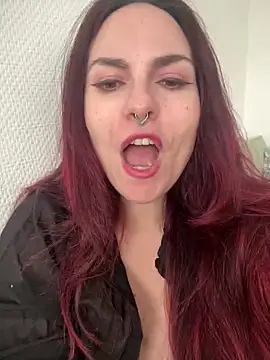 Snapshot of LunaMoongirl chatting on February 2025 03:30:02 PM LunaMoongirl online show from February 2025 03:30:02 PM