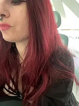 Snapshot of LunaMoongirl chatting on November 2025 03:01:02 PM LunaMoongirl online show from November 2025 03:01:02 PM