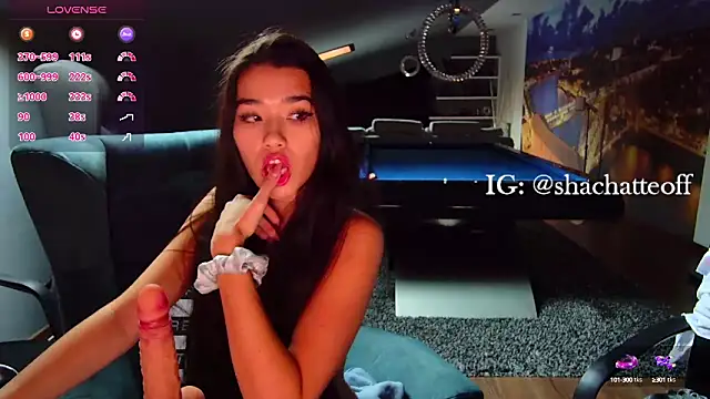 Snapshot of shachatteof chatting on October 2025 08:23:02 AM shachatteof online show from October 2025 08:23:02 AM