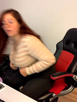 kayortiiz online show from October 2025 09:13:01 PM