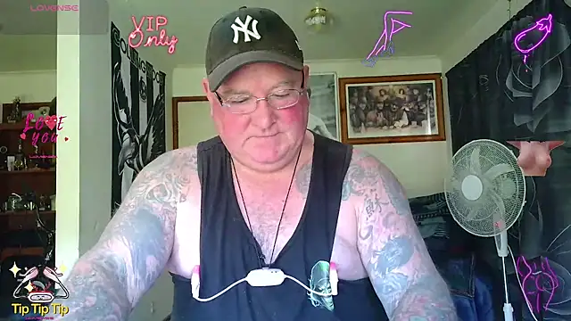 Snapshot of HOTANAL chatting on June 2026 02:05:02 AM HOTANAL online show from June 2026 02:05:02 AM