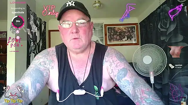 Snapshot of HOTANAL chatting on June 2026 01:52:02 AM HOTANAL online show from June 2026 01:52:02 AM