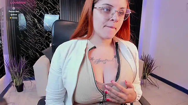 kimbrownn online show from May 2026 11:28:01 AM