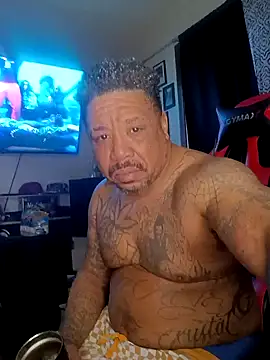 yellowwetfox online show from December 2024 02:32:01 PM