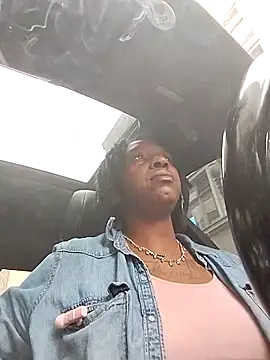 markquanna online show from December 2025 06:15:02 PM