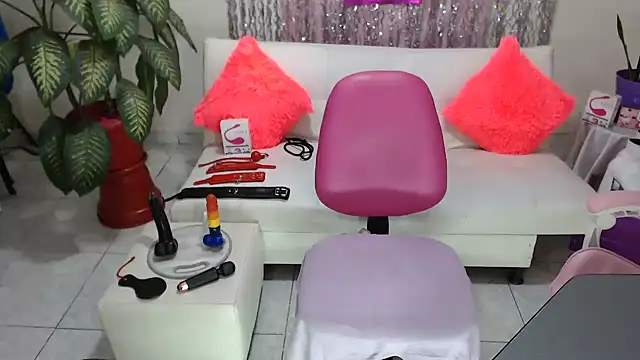 Snapshot of _pamelasam chatting on March 2025 08:23:02 AM pamelasam online show from March 2025 08:23:02 AM