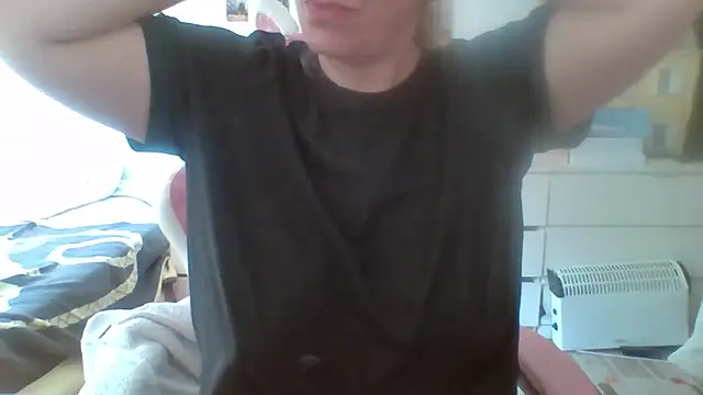 BondageGirl35 online show from March 2026 04:46:01 PM