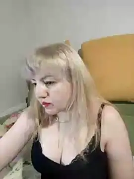 stefanyharper16 online show from December 2025 04:45:01 PM