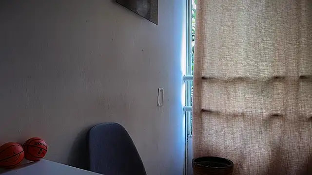 romeolovedark online show from May 2026 04:02:01 PM