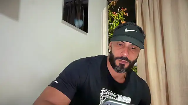 romeolovedark online show from May 2026 02:51:02 AM