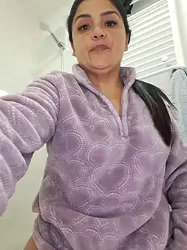 Snapshot of laura_dirtyhot chatting on December 2024 12:09:01 AM laura dirtyhot online show from December 2024 12:09:01 AM