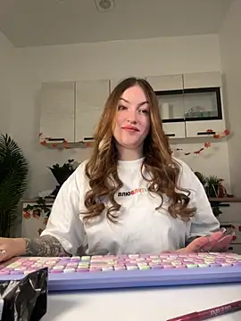 IvyHoney online show from October 2025 08:04:02 AM