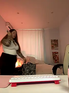 IvyHoney online show from October 2025 08:37:01 AM