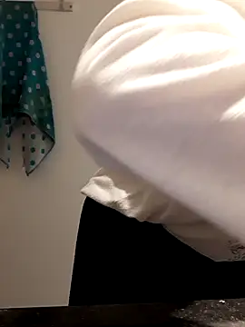 Moi Lina online show from September 2025 12:05:02 PM