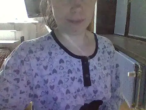 Moi Lina online show from December 2025 11:58:01 PM