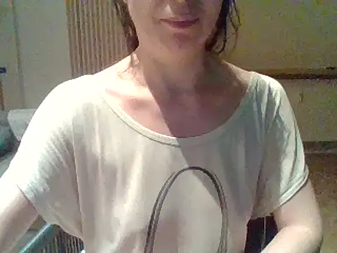 Moi Lina online show from July 2026 09:02:01 PM