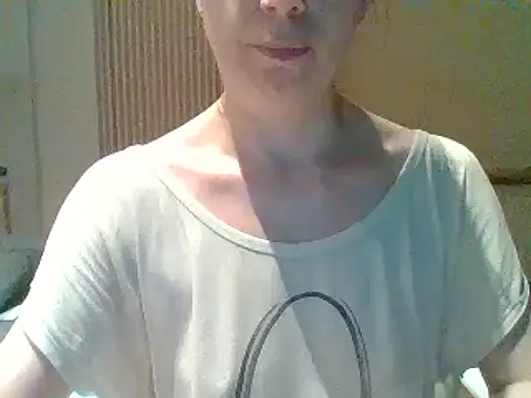 Moi Lina online show from August 2026 09:24:02 PM