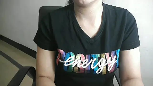 Snapshot of Chanchal--Navya chatting on February 2026 05:22:02 PM Chanchal--Navya online show from February 2026 05:22:02 PM