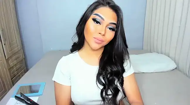 Snapshot of shantal_r0mance chatting on February 2025 02:06:02 AM shantal r0mance online show from February 2025 02:06:02 AM