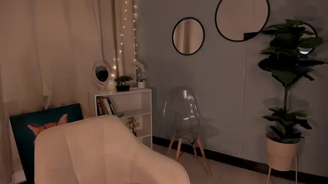 LiaPearce online show from September 2025 12:42:02 PM