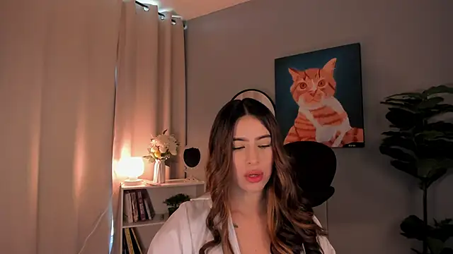 LiaPearce online show from October 2025 12:30:01 PM