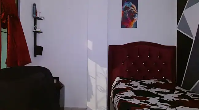 Snapshot of littlextreme chatting on December 2024 12:30:02 AM littlextreme online show from December 2024 12:30:02 AM