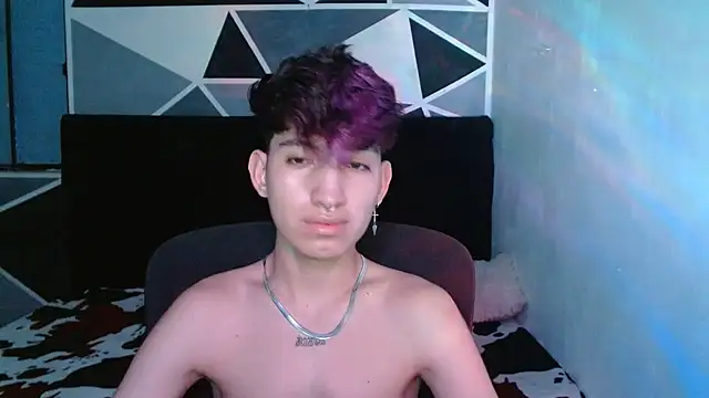 Snapshot of littlextreme chatting on December 2024 04:48:02 AM littlextreme online show from December 2024 04:48:02 AM