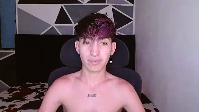 Snapshot of littlextreme chatting on December 2024 04:53:02 AM littlextreme online show from December 2024 04:53:02 AM