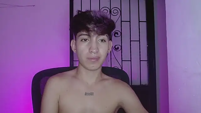 Snapshot of littlextreme chatting on February 2025 02:30:01 AM littlextreme online show from February 2025 02:30:01 AM