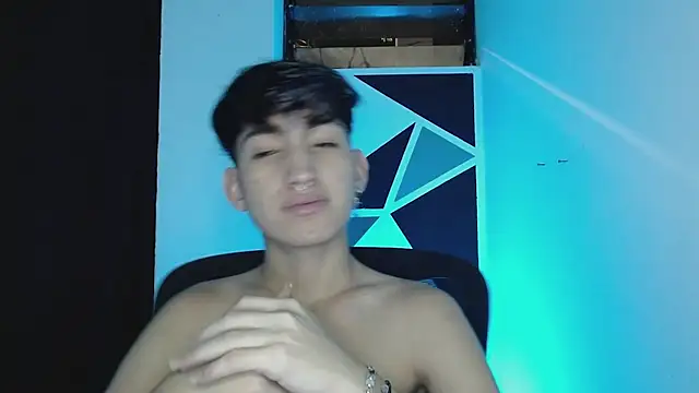 Snapshot of littlextreme chatting on March 2025 05:35:01 AM littlextreme online show from March 2025 05:35:01 AM