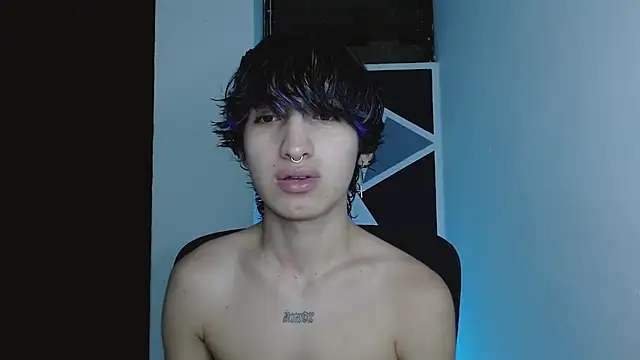 Snapshot of littlextreme chatting on February 2026 04:19:02 AM littlextreme online show from February 2026 04:19:02 AM