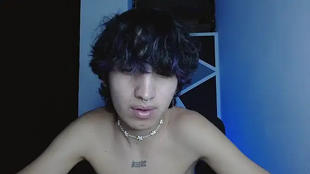 Snapshot of littlextreme chatting on February 2026 01:26:02 AM littlextreme online show from February 2026 01:26:02 AM