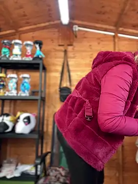 DaisyVibesss online show from December 2024 09:31:01 AM