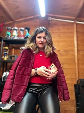 DaisyVibesss online show from December 2024 04:40:02 PM